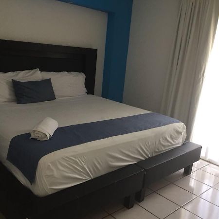 Santo Domingo Tehuantepec Hotel Santa Cruz Tehuantepec المظهر الخارجي الصورة
